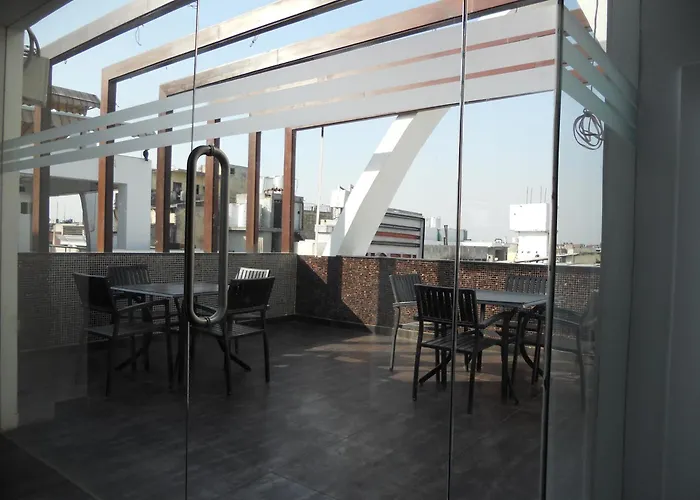 Hotel Grand Godwin Near New Delhi Railway Station- Free Airport Pick-Up
